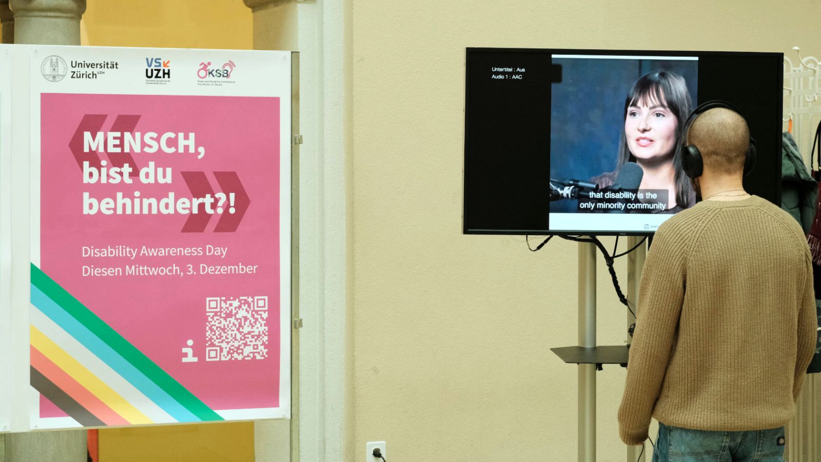 Die Ausstellung im Lichthof zeigte persönliche Erfahrungen mit Barrieren an der UZH.